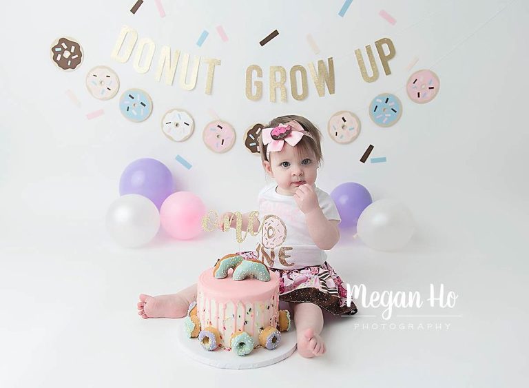 Donut grow up cakesmash session